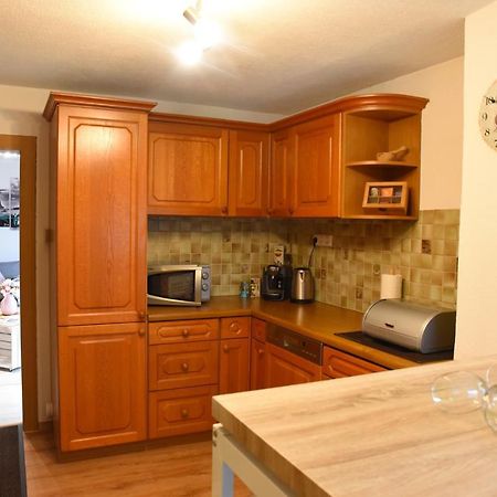 Apartmán 80 M2 Haushaelfte, 3 Zimmer, Parkplaetze, Bis 6 Pers Wängle Exteriér fotografie