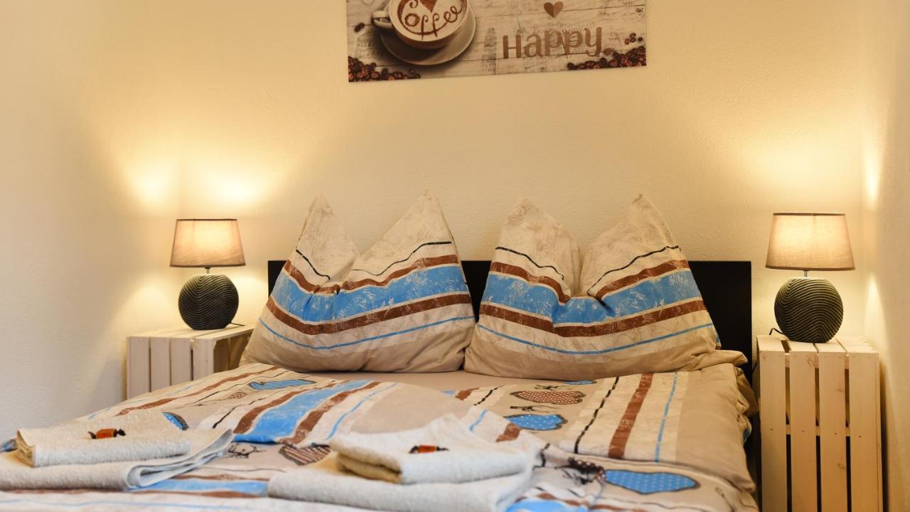 Apartmán 80 M2 Haushaelfte, 3 Zimmer, Parkplaetze, Bis 6 Pers Wängle Exteriér fotografie