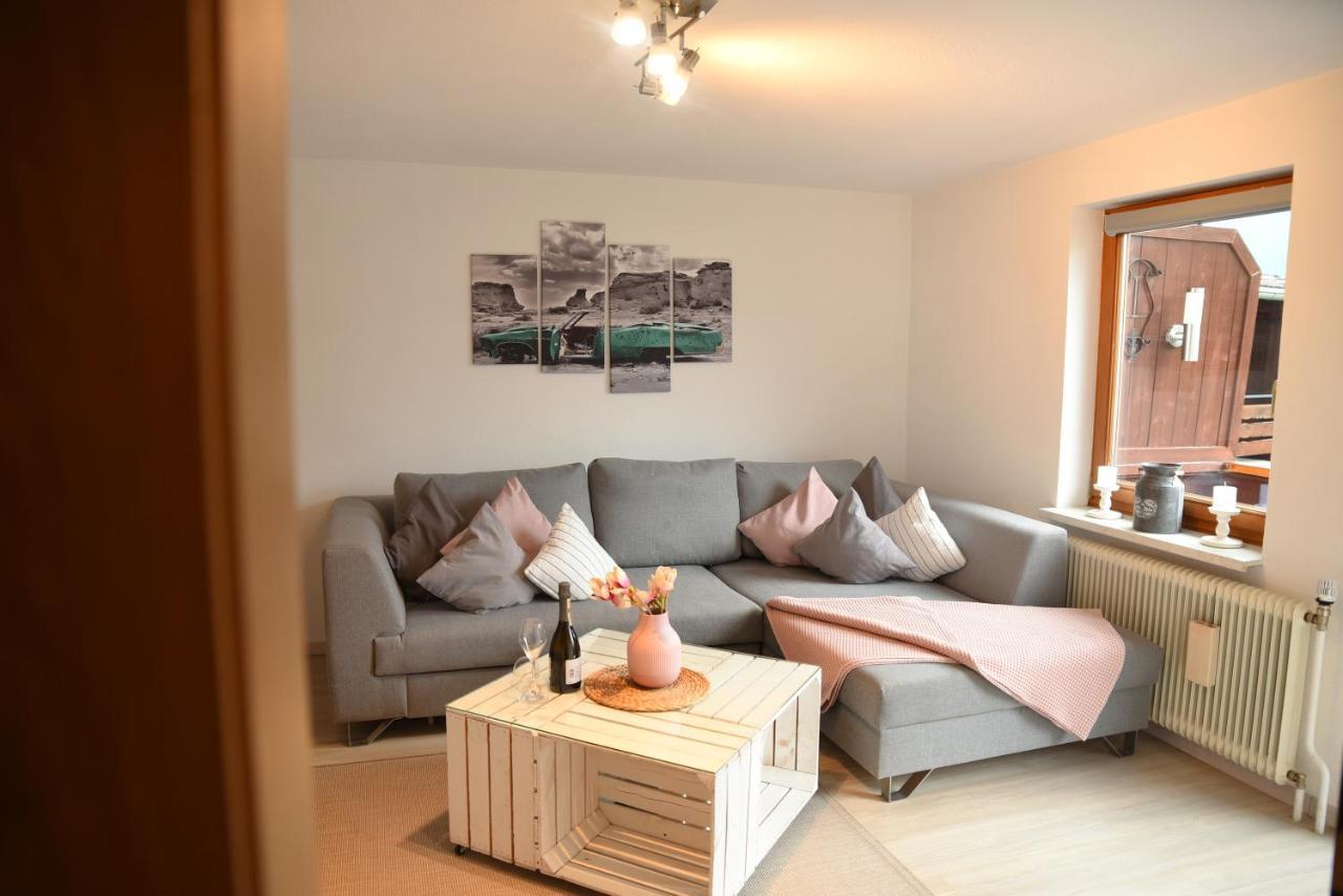 Apartmán 80 M2 Haushaelfte, 3 Zimmer, Parkplaetze, Bis 6 Pers Wängle Exteriér fotografie